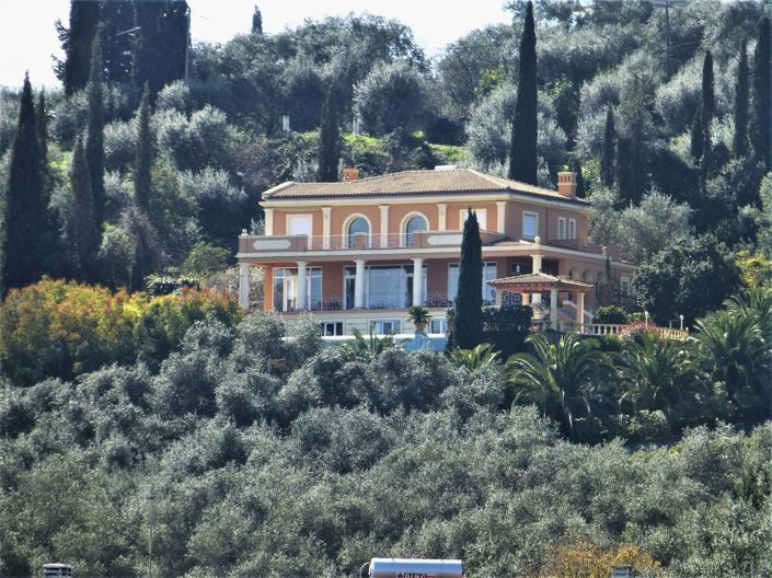 Image No.3-4 Bed House for sale