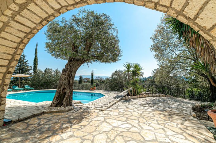 Image No.33-6 Bed House for sale