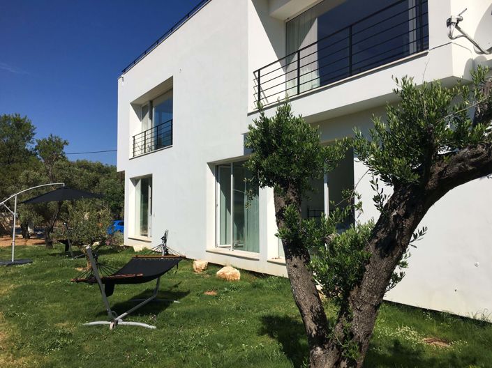 Image No.2-4 Bed House for sale