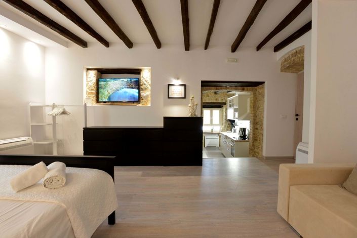 Image No.8-3 Bed House for sale