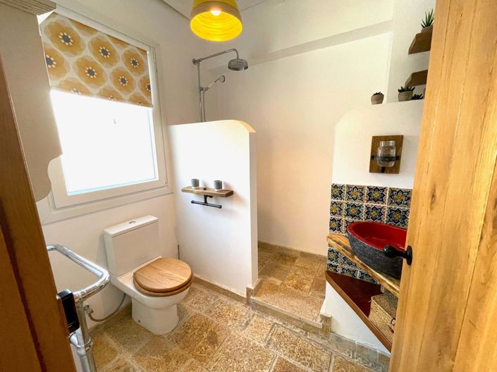 Image No.16-3 Bed House for sale