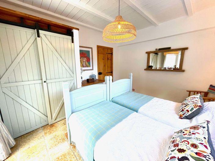 Image No.17-3 Bed House for sale