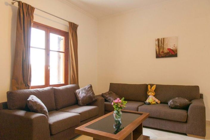 Image No.6-4 Bed House for sale