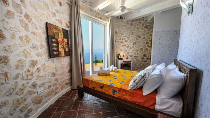 Image No.13-6 Bed House for sale