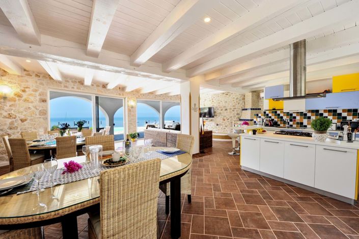 Image No.3-6 Bed House for sale