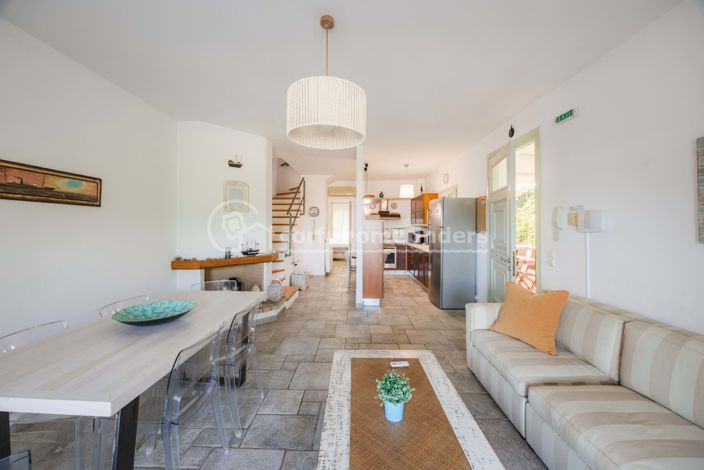 Image No.6-6 Bed House for sale