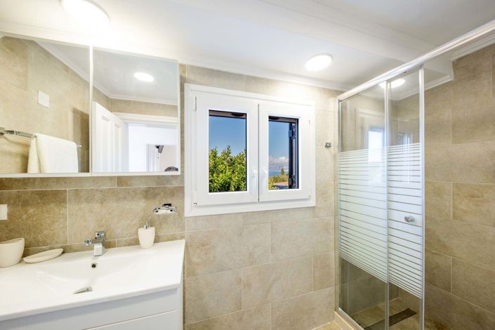 Image No.16-5 Bed House for sale