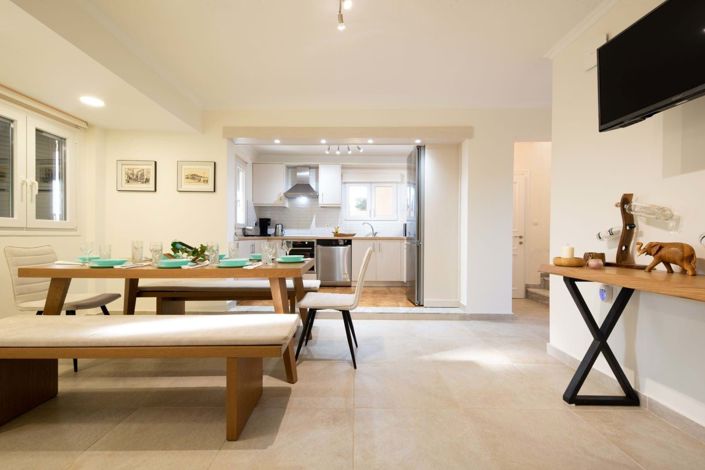 Image No.9-5 Bed House for sale