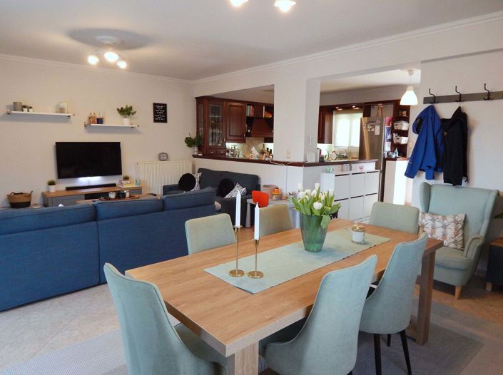 Image No.11-3 Bed House for sale