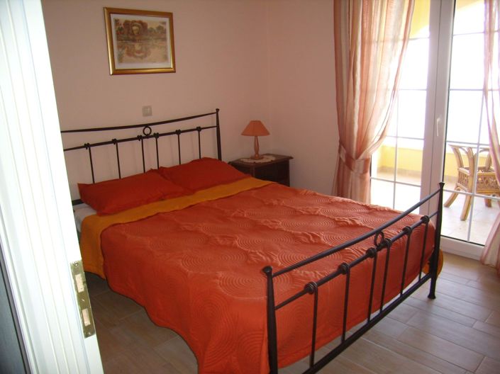 Image No.11-4 Bed House for sale