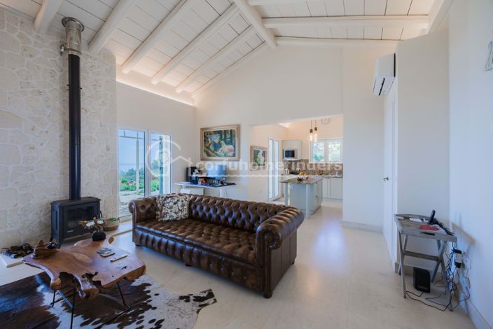 Image No.20-4 Bed House for sale