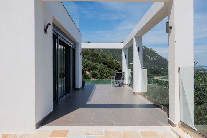 Image No.16-4 Bed House for sale