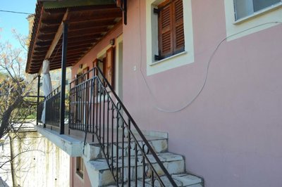 4166aa85-a0f0-4ad5-9b59-cf1e6192c020