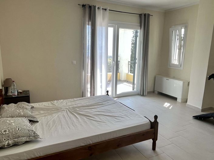 Image No.8-3 Bed House for sale