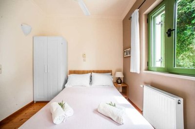 9e2724cd-923e-4db3-9b56-11c9d791a3f4