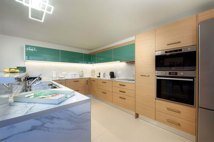 Image No.12-8 Bed House for sale