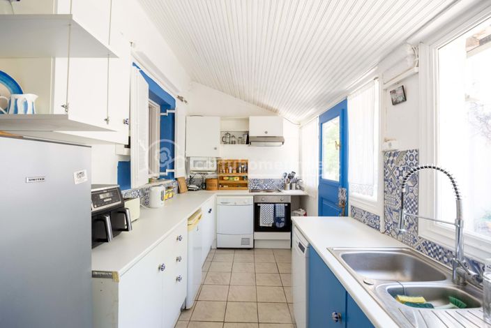 Image No.14-3 Bed House for sale