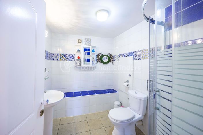 Image No.6-3 Bed House for sale