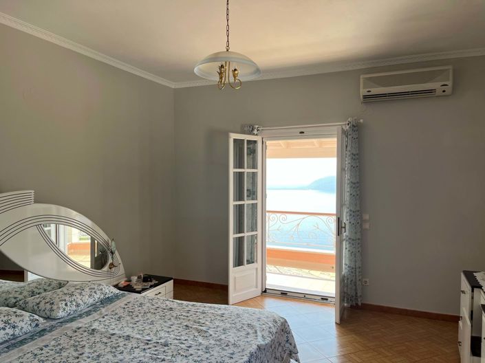 Image No.16-4 Bed House for sale