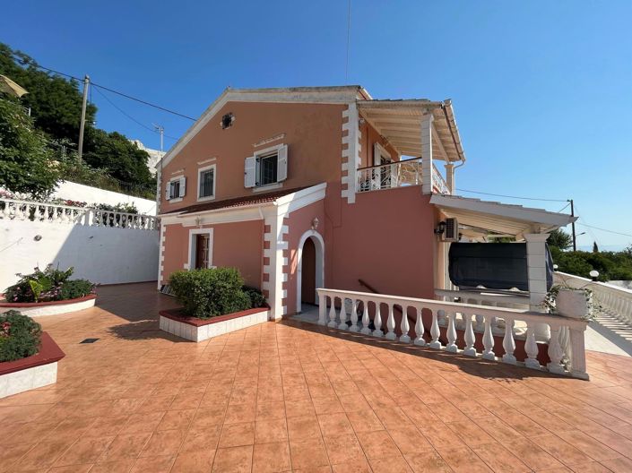 Image No.18-4 Bed House for sale