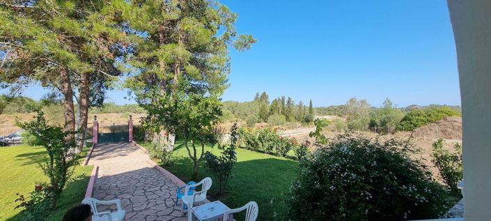 Image No.11-3 Bed House for sale