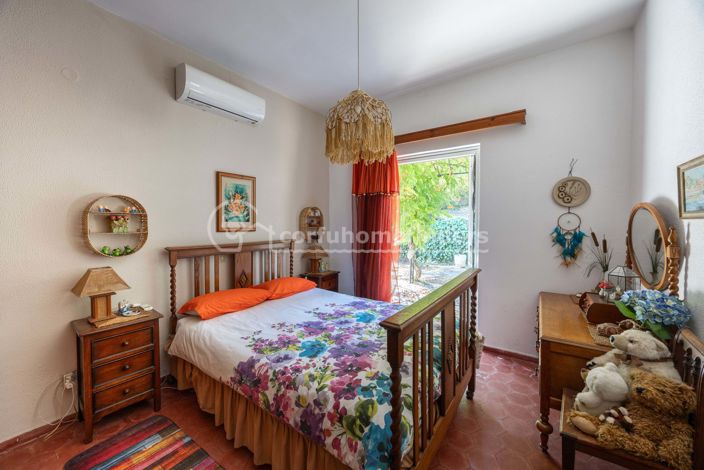 Image No.15-6 Bed House for sale