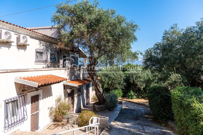 Image No.20-6 Bed House for sale