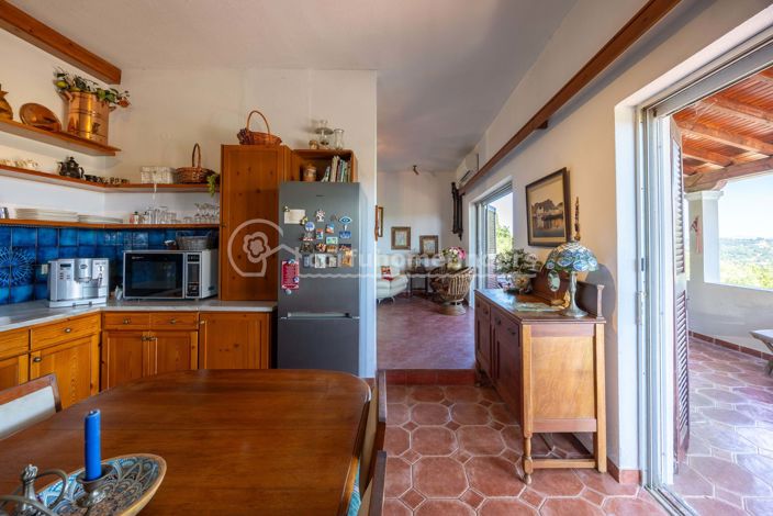 Image No.7-6 Bed House for sale