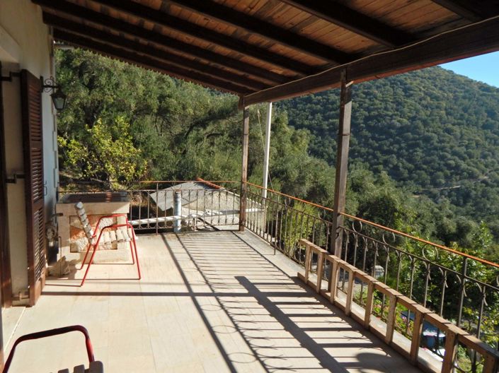 Image No.6-5 Bed House for sale