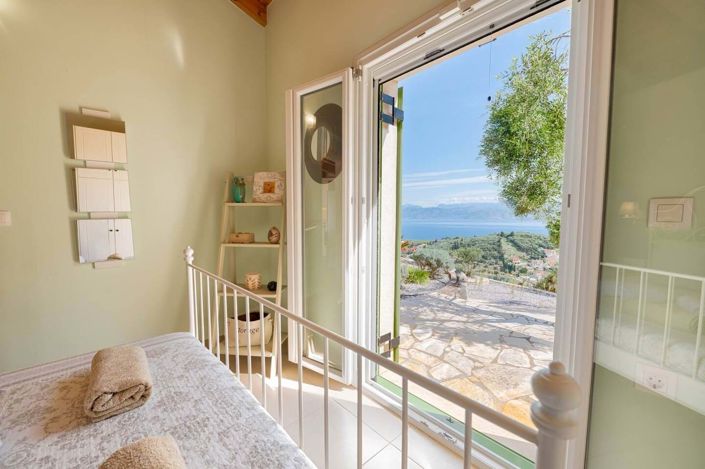 Image No.11-2 Bed House for sale