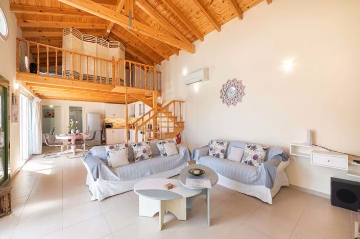 Image No.5-2 Bed House for sale