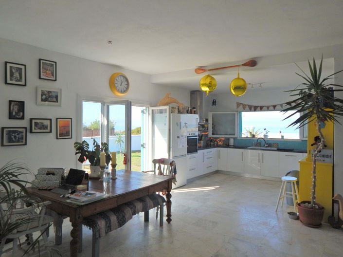 Image No.6-5 Bed House for sale