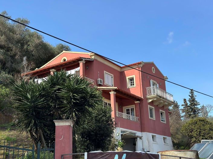 Image No.2-4 Bed House for sale