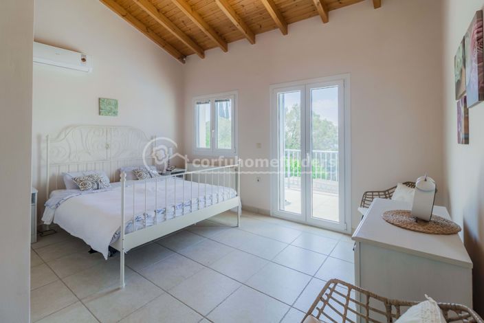 Image No.13-3 Bed House for sale