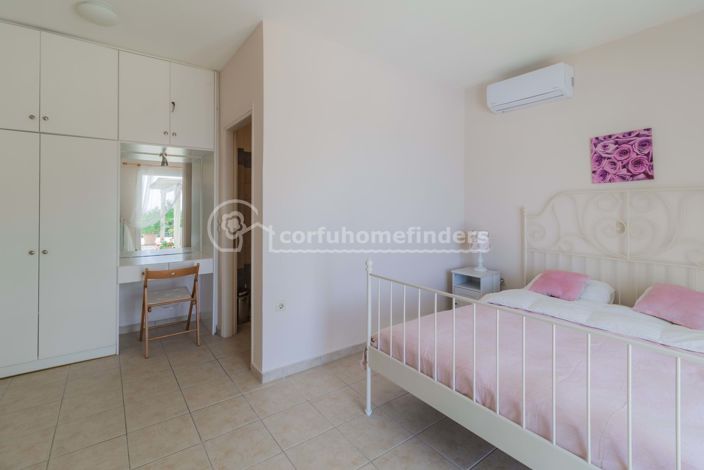 Image No.18-3 Bed House for sale