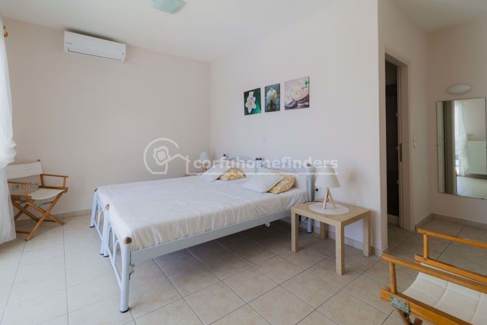 Image No.20-3 Bed House for sale