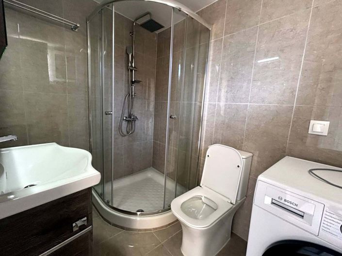 Image No.9-2 Bed House for sale