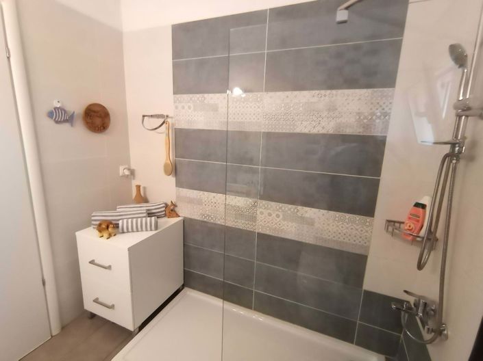 Image No.12-4 Bed House for sale