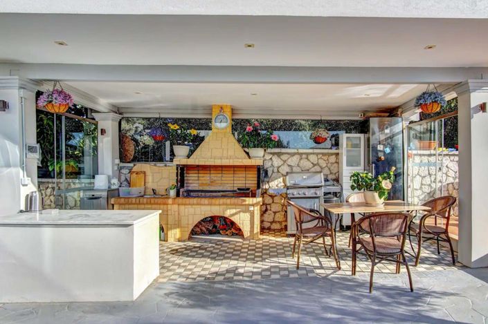 Image No.4-Maison de 9 chambres à vendre à Kassiopi