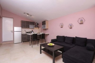1 - Ipsos, Apartment