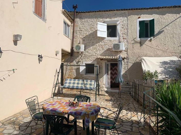 Image No.2-Maison de 2 chambres à vendre à Corfou