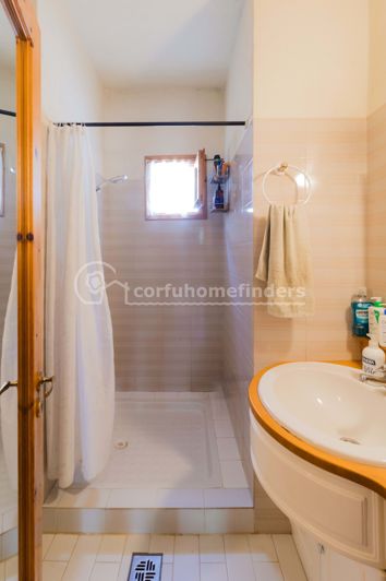 Image No.23-3 Bed House for sale