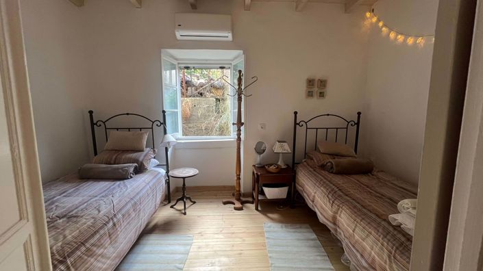 Image No.11-3 Bed House for sale