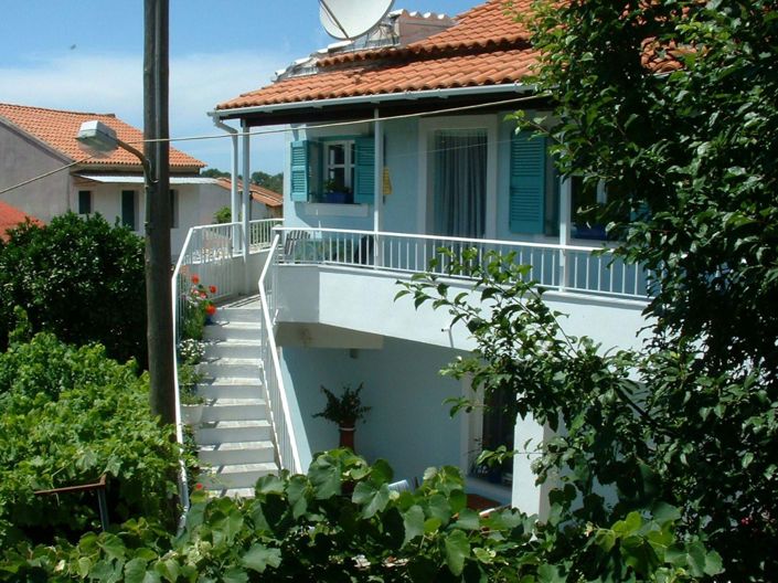 Image No.2-3 Bed House for sale