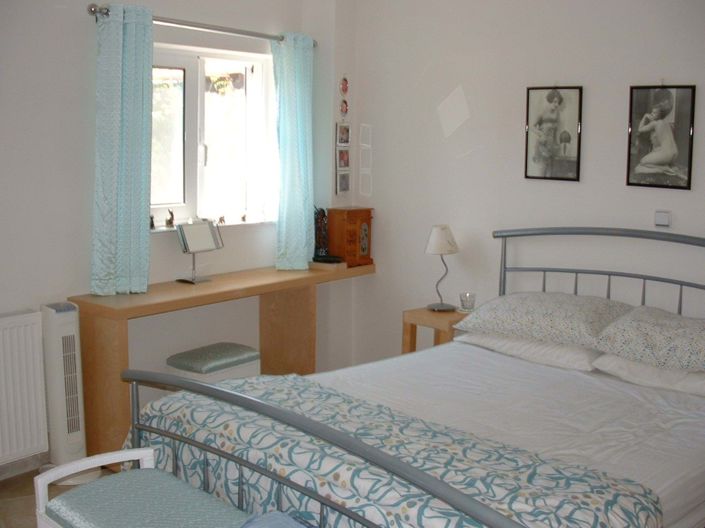 Image No.9-3 Bed House for sale