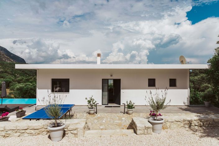 Image No.3-5 Bed House for sale