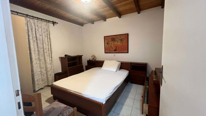 Image No.4-2 Bed House for sale