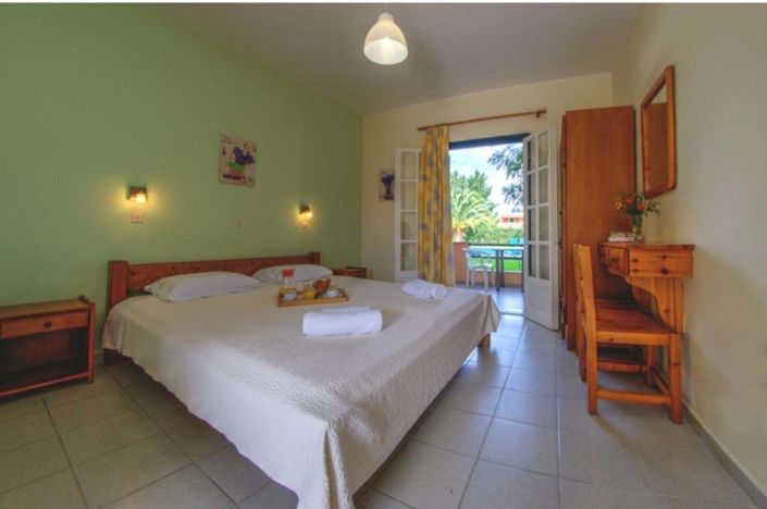 Image No.8-10 Bed Hotel for sale