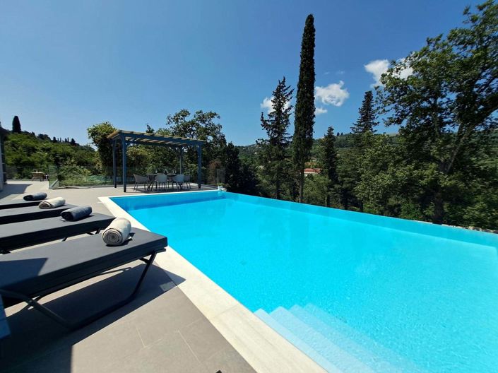 Image No.3-3 Bed House for sale