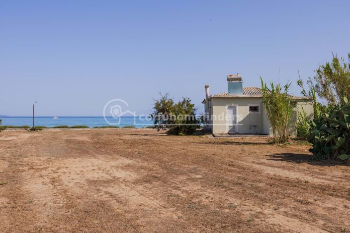 Image No.1-3 Bed House for sale